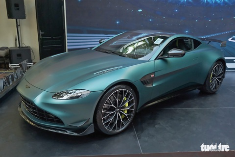 Aston Martin Vantage F1 Edition đầu tiên Việt Nam giá gần 18,8 tỉ đồng - Ảnh 3. Aston Martin Vantage F1 Edition đầu tiên Việt Nam giá gần 18,8 tỉ đồng - Ảnh 3.