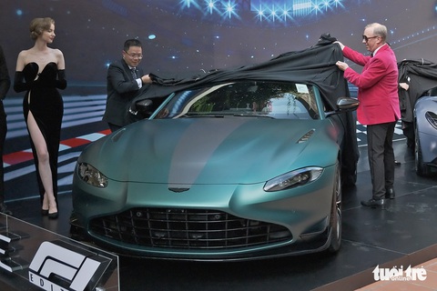 Aston Martin Vantage F1 Edition đầu tiên Việt Nam giá gần 18,8 tỉ đồng - Ảnh 2. Aston Martin Vantage F1 Edition đầu tiên Việt Nam giá gần 18,8 tỉ đồng - Ảnh 2.