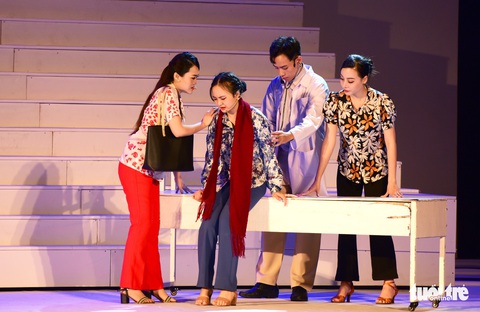Nhạc kịch Sóng đưa chuyện Xuân Quỳnh đến với khán giả TP.HCM - Ảnh 8. Nhạc kịch Sóng đưa chuyện Xuân Quỳnh đến với khán giả TP.HCM - Ảnh 8.
