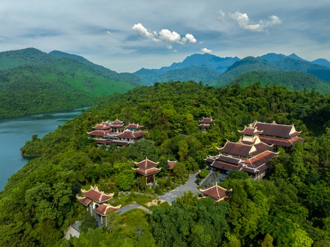 Về Huế khám phá thiên nhiên nguyên bản, phố cổ ven sông mùa lễ hội - Ảnh 16. Về Huế khám phá thiên nhiên nguyên bản, phố cổ ven sông mùa lễ hội - Ảnh 16.