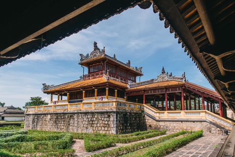 Về Huế khám phá thiên nhiên nguyên bản, phố cổ ven sông mùa lễ hội - Ảnh 18. Về Huế khám phá thiên nhiên nguyên bản, phố cổ ven sông mùa lễ hội - Ảnh 18.