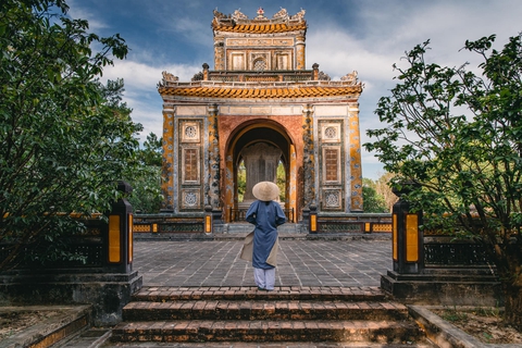 Về Huế khám phá thiên nhiên nguyên bản, phố cổ ven sông mùa lễ hội - Ảnh 19. Về Huế khám phá thiên nhiên nguyên bản, phố cổ ven sông mùa lễ hội - Ảnh 19.