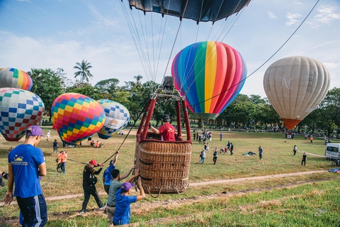 Về Huế khám phá thiên nhiên nguyên bản, phố cổ ven sông mùa lễ hội - Ảnh 23. Về Huế khám phá thiên nhiên nguyên bản, phố cổ ven sông mùa lễ hội - Ảnh 23.