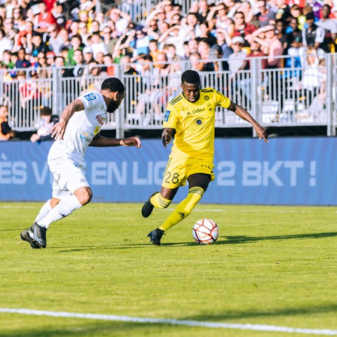 Pau FC - đội bóng Quang Hải sắp gia nhập - có gì đặc biệt? - Ảnh 1. Pau FC - đội bóng Quang Hải sắp gia nhập - có gì đặc biệt? - Ảnh 1.