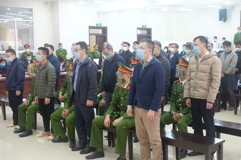 Sáng nay, tòa xử phúc thẩm vụ sai phạm xảy ra tại cao tốc Đà Nẵng - Quảng Ngãi - Ảnh 1. Sáng nay, tòa xử phúc thẩm vụ sai phạm xảy ra tại cao tốc Đà Nẵng - Quảng Ngãi - Ảnh 1.