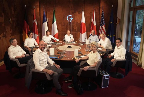 G7 hô hào siết tay đoàn kết khi đối mặt ông Putin - Ảnh 1. G7 hô hào siết tay đoàn kết khi đối mặt ông Putin - Ảnh 1.