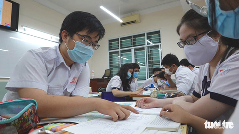 Quốc hội yêu cầu môn lịch sử có cả phần bắt buộc và lựa chọn - Ảnh 1. Quốc hội yêu cầu môn lịch sử có cả phần bắt buộc và lựa chọn - Ảnh 1.
