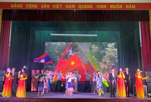 Hơn 5.800 người dự thi tuần hai cuộc thi tìm hiểu lịch sử quan hệ Việt Nam - Lào - Ảnh 1. Hơn 5.800 người dự thi tuần hai cuộc thi tìm hiểu lịch sử quan hệ Việt Nam - Lào - Ảnh 1.