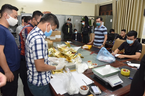 6 tháng đầu năm cảnh sát phá hơn 10.000 vụ, thu giữ 1,2 tấn ma túy - Ảnh 1. 6 tháng đầu năm cảnh sát phá hơn 10.000 vụ, thu giữ 1,2 tấn ma túy - Ảnh 1.