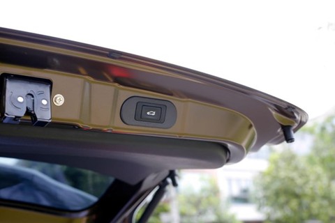 Đánh giá nhanh SUV XL7 Sport Limited: full options, nhiều tiện ích - Ảnh 4. Đánh giá nhanh SUV XL7 Sport Limited: full options, nhiều tiện ích - Ảnh 4.