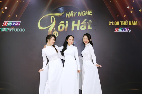 Trương Thị May tái xuất màn ảnh rộng sau 13 năm, Việt Hương tung trailer web drama Xóm chùa - Ảnh 7. Trương Thị May tái xuất màn ảnh rộng sau 13 năm, Việt Hương tung trailer web drama Xóm chùa - Ảnh 7.