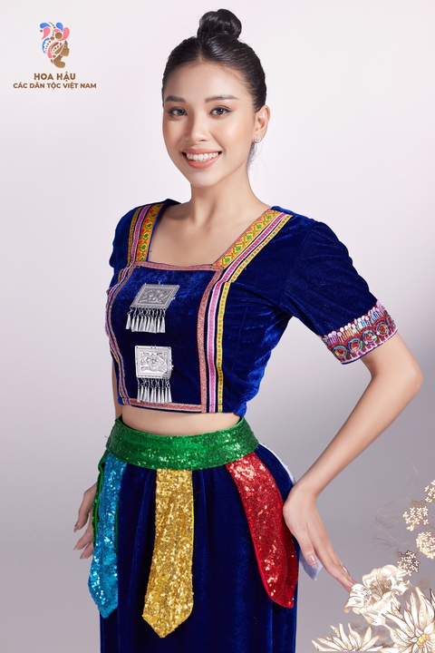 Top 30 Hoa hậu các dân tộc mặc áo ngũ thân, trang phục Tày, Mường... - Ảnh 9. Top 30 Hoa hậu các dân tộc mặc áo ngũ thân, trang phục Tày, Mường... - Ảnh 9.