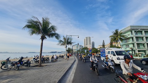 Sau chuyến xe không tiền mặt, Nha Trang sẽ có khu chợ, khu phố không tiền mặt - Ảnh 1. Sau chuyến xe không tiền mặt, Nha Trang sẽ có khu chợ, khu phố không tiền mặt - Ảnh 1.