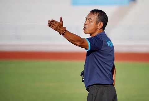 HLV Đinh Thế Nam: Tôi thích tấn công vì bóng đá phải hay và đẹp - Ảnh 1. HLV Đinh Thế Nam: Tôi thích tấn công vì bóng đá phải hay và đẹp - Ảnh 1.