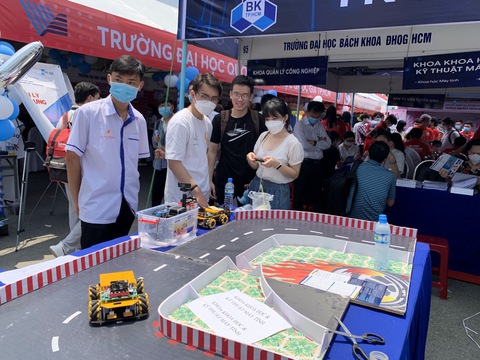 Trường ĐH Bách khoa TP.HCM công bố điểm chuẩn ưu tiên xét tuyển - Ảnh 1. Trường ĐH Bách khoa TP.HCM công bố điểm chuẩn ưu tiên xét tuyển - Ảnh 1.