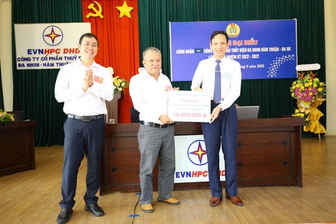 Nhiều hoạt động thiết thực trong Tháng công nhân tại EVNGENCO1 - Ảnh 3. Nhiều hoạt động thiết thực trong Tháng công nhân tại EVNGENCO1 - Ảnh 3.