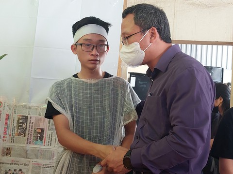 Vụ xe hơi đâm 3 người ở Bắc Giang: Cả nhà đi thăm con trai lớn ở Hà Nội về thì bị tông tử vong - Ảnh 3. Vụ xe hơi đâm 3 người ở Bắc Giang: Cả nhà đi thăm con trai lớn ở Hà Nội về thì bị tông tử vong - Ảnh 3.