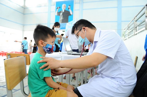 Khám sàng lọc hậu COVID-19 cho người dân, thanh niên thủ đô - Ảnh 1. Khám sàng lọc hậu COVID-19 cho người dân, thanh niên thủ đô - Ảnh 1.