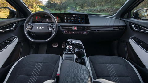 Kia EV6 sắp ra mắt ở Việt Nam, cháy hàng trên toàn cầu - Ảnh 2. Kia EV6 sắp ra mắt ở Việt Nam, cháy hàng trên toàn cầu - Ảnh 2.