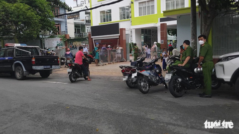 Hơn 200 học sinh tiểu học có biểu hiện tê môi, ngứa họng sau khi ăn canh bạc hà - Ảnh 1. Hơn 200 học sinh tiểu học có biểu hiện tê môi, ngứa họng sau khi ăn canh bạc hà - Ảnh 1.