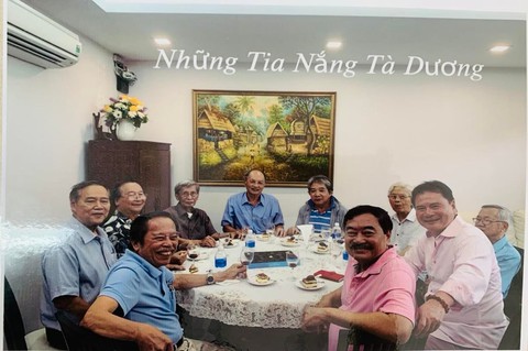 Chuyên gia kinh tế Huỳnh Bửu Sơn - một ánh tà dương của nhóm Thứ Sáu - vụt tắt - Ảnh 2. Chuyên gia kinh tế Huỳnh Bửu Sơn - một ánh tà dương của nhóm Thứ Sáu - vụt tắt - Ảnh 2.