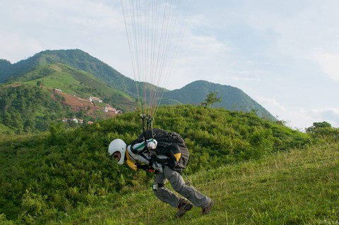 U70 vẫn bay lượn trên trời - Ảnh 7. U70 vẫn bay lượn trên trời - Ảnh 7.