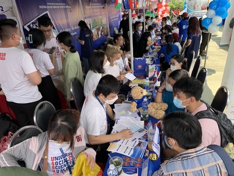 Ngành truyền thông đa phương tiện có điểm chuẩn cao nhất cả 2 phương thức - Ảnh 1. Ngành truyền thông đa phương tiện có điểm chuẩn cao nhất cả 2 phương thức - Ảnh 1.