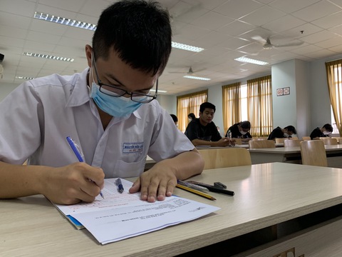 Trường ĐH Khoa học tự nhiên TP.HCM lần đầu điểm chuẩn đánh giá năng lực trên 1.000 - Ảnh 1. Trường ĐH Khoa học tự nhiên TP.HCM lần đầu điểm chuẩn đánh giá năng lực trên 1.000 - Ảnh 1.