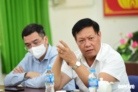 Phó thủ tướng Vũ Đức Đam kiểm tra công tác phòng chống sốt xuất huyết tại TP.HCM - Ảnh 5. Phó thủ tướng Vũ Đức Đam kiểm tra công tác phòng chống sốt xuất huyết tại TP.HCM - Ảnh 5.