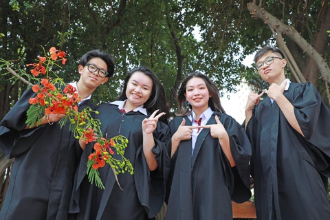 Ngắm bộ ảnh kỷ yếu ấn tượng của học sinh Asian School - Ảnh 3. Ngắm bộ ảnh kỷ yếu ấn tượng của học sinh Asian School - Ảnh 3.