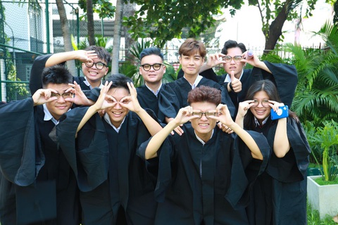 Ngắm bộ ảnh kỷ yếu ấn tượng của học sinh Asian School - Ảnh 8. Ngắm bộ ảnh kỷ yếu ấn tượng của học sinh Asian School - Ảnh 8.