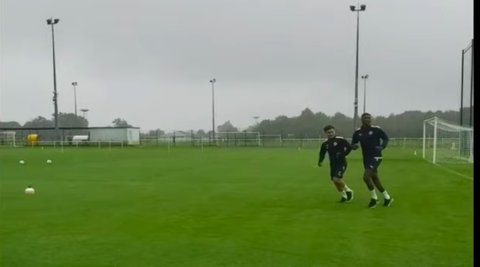 Quang Hải tập buổi đầu tại Pau FC - Ảnh 1. Quang Hải tập buổi đầu tại Pau FC - Ảnh 1.
