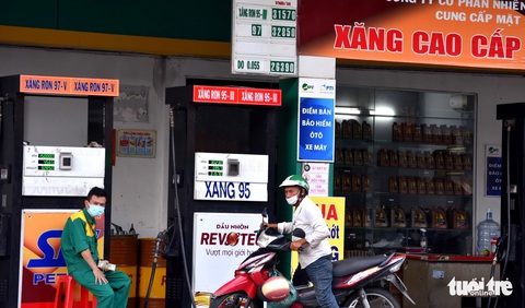 Vì sao chỉ bán xăng xịn? - Ảnh 2. Vì sao chỉ bán xăng xịn? - Ảnh 2.