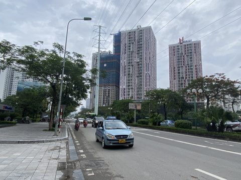 Quy hoạch đô thị hai bên đường Lê Văn Lương - Tố Hữu, Hà Nội bị ‘băm nát’ thế nào? - Ảnh 2. Quy hoạch đô thị hai bên đường Lê Văn Lương - Tố Hữu, Hà Nội bị ‘băm nát’ thế nào? - Ảnh 2.