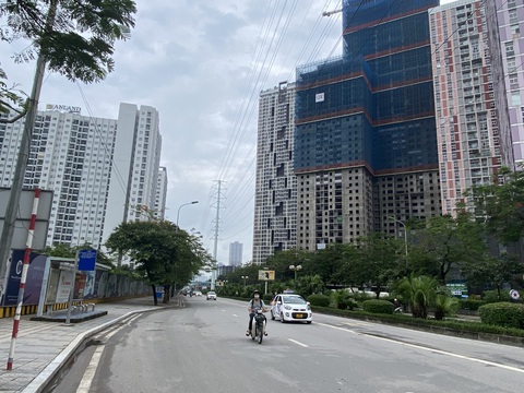 Quy hoạch đô thị hai bên đường Lê Văn Lương - Tố Hữu, Hà Nội bị ‘băm nát’ thế nào? - Ảnh 3. Quy hoạch đô thị hai bên đường Lê Văn Lương - Tố Hữu, Hà Nội bị ‘băm nát’ thế nào? - Ảnh 3.