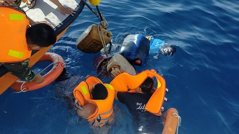 2 tàu va chạm trên vùng biển Quảng Nam, 2 ngư dân tử vong, 1 mất tích - Ảnh 1. 2 tàu va chạm trên vùng biển Quảng Nam, 2 ngư dân tử vong, 1 mất tích - Ảnh 1.