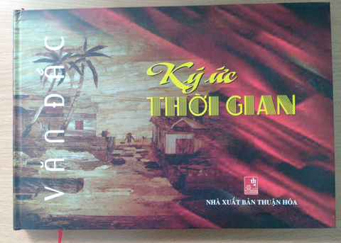 Họa sĩ tranh bẹ chuối Văn Đắc ra tập tranh Ký ức thời gian - Ảnh 2. Họa sĩ tranh bẹ chuối Văn Đắc ra tập tranh Ký ức thời gian - Ảnh 2.