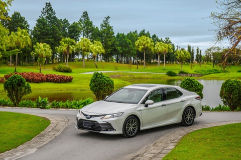 Toyota Camry 2022 - liên tục thay đổi để duy trì vị thế - Ảnh 4. Toyota Camry 2022 - liên tục thay đổi để duy trì vị thế - Ảnh 4.