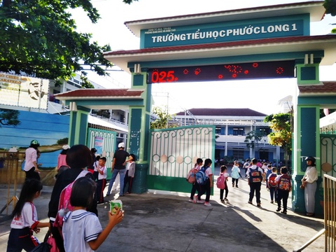 Nỗi lo với xoay vòng phân tuyến tuyển sinh lớp 1 chưa từng có ở Nha Trang - Ảnh 1. Nỗi lo với xoay vòng phân tuyến tuyển sinh lớp 1 chưa từng có ở Nha Trang - Ảnh 1.