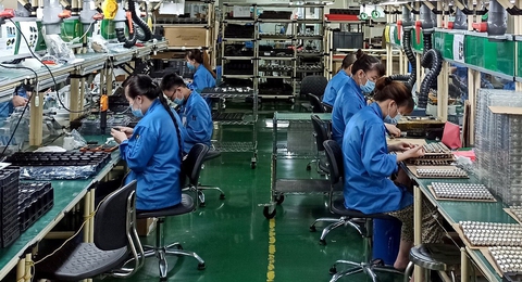 Để Việt Nam trụ hạng trong dông bão - Ảnh 1. Để Việt Nam trụ hạng trong dông bão - Ảnh 1.
