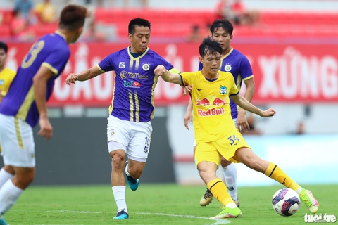 Hoàng Anh Gia Lai tiếp tục gây thất vọng ở Cúp tứ hùng 2022 - Ảnh 1. Hoàng Anh Gia Lai tiếp tục gây thất vọng ở Cúp tứ hùng 2022 - Ảnh 1.