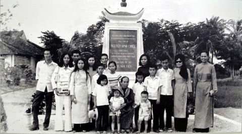 Triển lãm về cuộc đời và sự nghiệp của Danh nhân văn hóa Nguyễn Đình Chiểu - Ảnh 5. Triển lãm về cuộc đời và sự nghiệp của Danh nhân văn hóa Nguyễn Đình Chiểu - Ảnh 5.