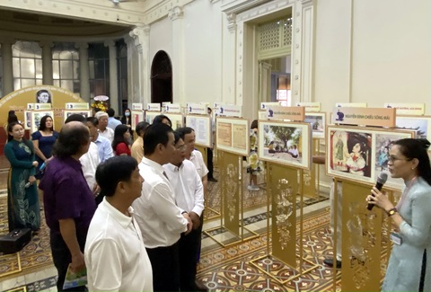 Triển lãm về cuộc đời và sự nghiệp của Danh nhân văn hóa Nguyễn Đình Chiểu - Ảnh 2. Triển lãm về cuộc đời và sự nghiệp của Danh nhân văn hóa Nguyễn Đình Chiểu - Ảnh 2.