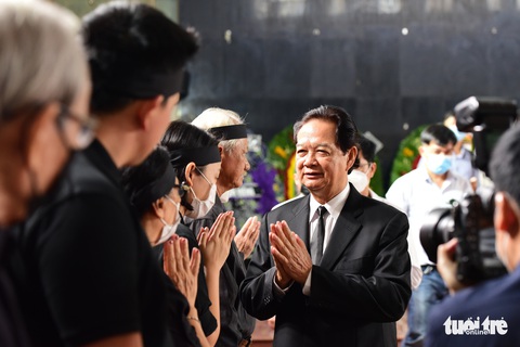 Lãnh đạo Đảng, Nhà nước, TP.HCM viếng tang bà Ngô Thị Huệ - Ảnh 5. Lãnh đạo Đảng, Nhà nước, TP.HCM viếng tang bà Ngô Thị Huệ - Ảnh 5.