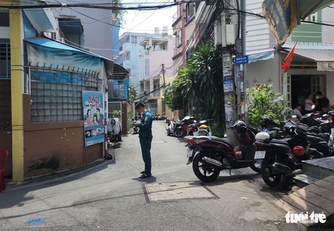 Cụ ông chết bất thường trong nhà riêng - Ảnh 1. Cụ ông chết bất thường trong nhà riêng - Ảnh 1.