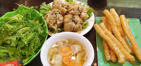 Nhờ bánh mì que, patê, bánh đa cua, sủi dìn... Hải Phòng thu bộn - Ảnh 2. Nhờ bánh mì que, patê, bánh đa cua, sủi dìn... Hải Phòng thu bộn - Ảnh 2.