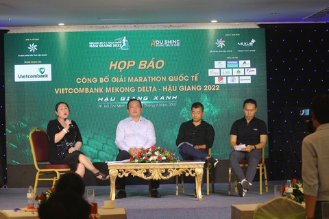Vừa chạy marathon, vừa ngắm cảnh sông nước miền Tây - Ảnh 1. Vừa chạy marathon, vừa ngắm cảnh sông nước miền Tây - Ảnh 1.