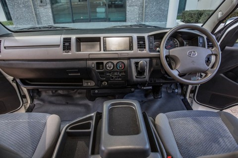 Hãng ôtô Trung Quốc nhái thiết kế Toyota HiAce từ 3 năm trước để làm xe điện - Ảnh 3. Hãng ôtô Trung Quốc nhái thiết kế Toyota HiAce từ 3 năm trước để làm xe điện - Ảnh 3.
