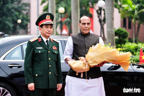 Bộ trưởng Quốc phòng Việt Nam - Ấn Độ hội đàm tại Hà Nội - Ảnh 1. Bộ trưởng Quốc phòng Việt Nam - Ấn Độ hội đàm tại Hà Nội - Ảnh 1.