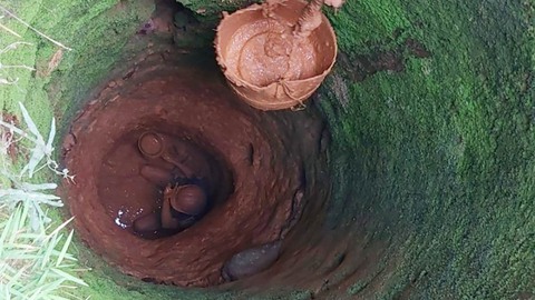 Máu & nước mắt trên mỏ quặng - Ảnh 4. Máu & nước mắt trên mỏ quặng - Ảnh 4.